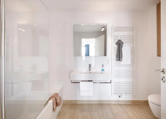 Rothtraut Remise 6 *